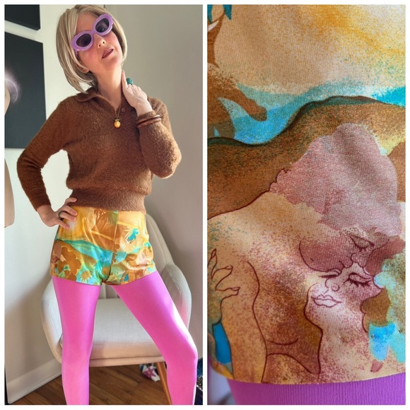 Vintage 70s Novelty Print Micro Shorts / Hot Pants